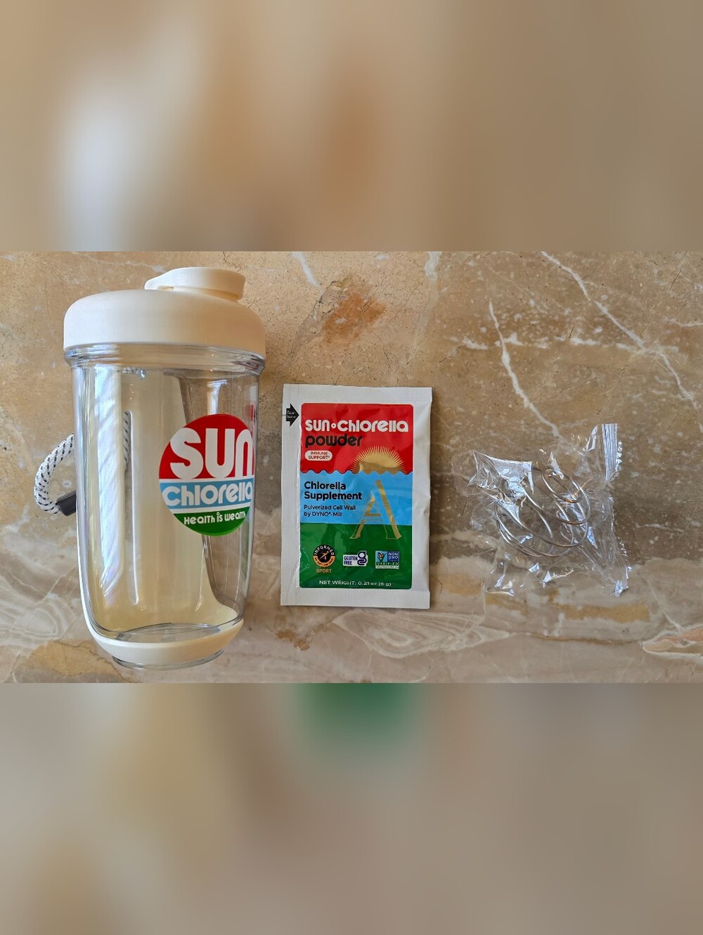 SUN Chlorella Shaker Bottle with Chlorella Powder Sachet